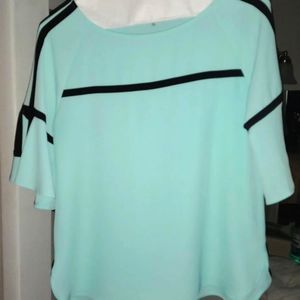 Beautiful Calvin Klein blouse